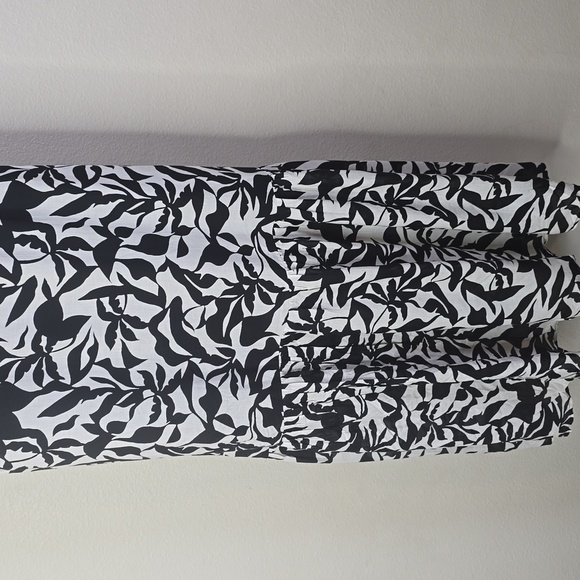 Z Supply Black and White  Cocktail Hour Leaf Patterned Dress Size Small NwT. - Picture 6 of 13